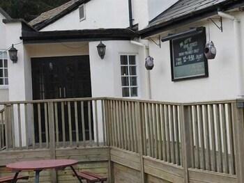 วี ทรี ล็อคเกอร์เฮด Hotel Gwernymynydd ภายนอก รูปภาพ